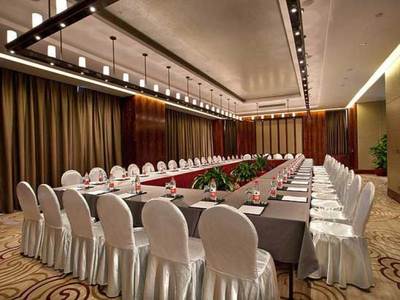 會(huì)議服務(wù)員在會(huì)務(wù)工作中的主要職責(zé)